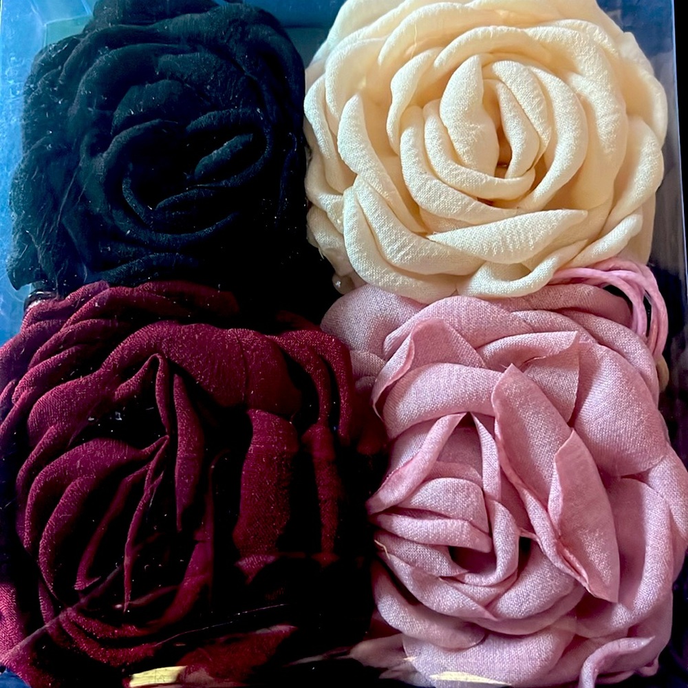 4 pack large Flower Chokers